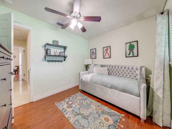Fort Lauderdale Vacation Rental with Private Pool - Florida Canal Front Home